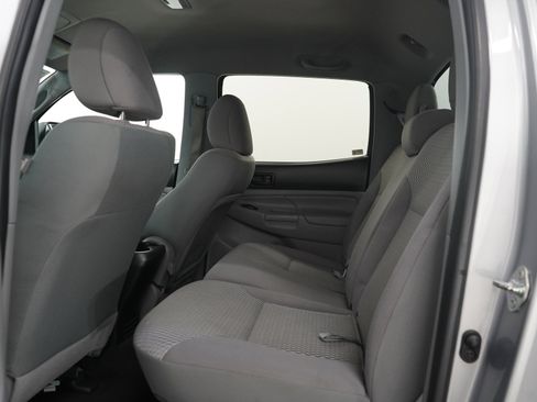 Used 2015 Toyota Tacoma PreRunner w/ Convenience Package RWD image 15