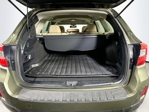 Used 2017 Subaru Outback 2.5i Limited w/ Popular Package #5 image 28