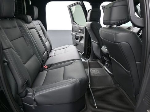 Used 2025 Toyota Tundra Limited image 24