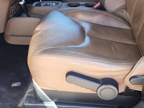 Used 2013 Jeep Wrangler Sahara w/ Connectivity Group AWD/4WD image 8