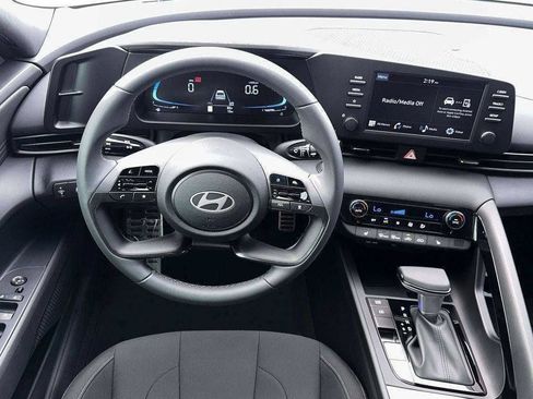 New 2026 Hyundai Elantra SEL Sport Premium FWD image 17