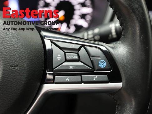 Used 2023 Nissan Altima 2.5 SV w/ SV Premium Package AWD/4WD image 16