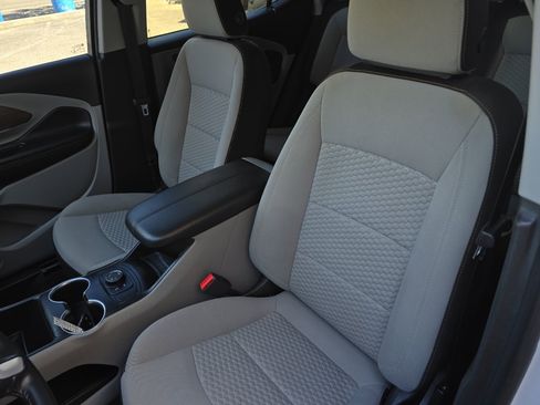 Used 2020 GMC Terrain SLE AWD/4WD image 25