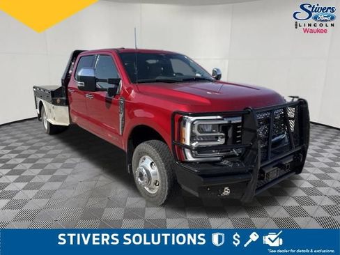 Used 2023 Ford F350 Lariat w/ Lariat Ultimate Package AWD/4WD image 3