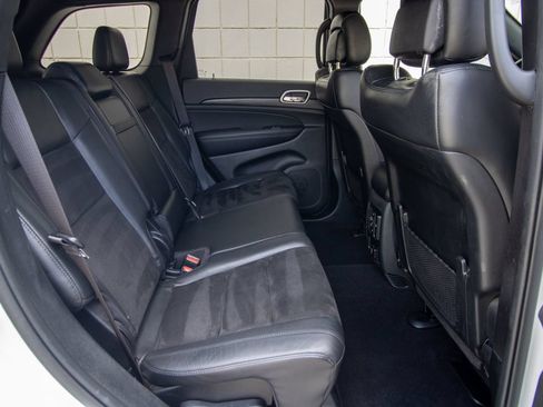 Used 2020 Jeep Grand Cherokee Altitude RWD image 19
