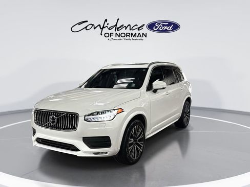 Used 2021 Volvo XC90 T5 Momentum w/ Climate Package FWD image 3