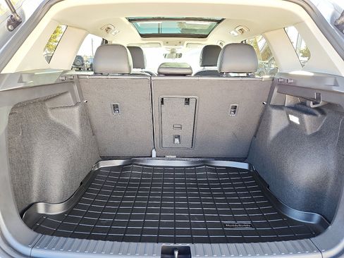 New 2026 Volkswagen Taos SE image 8