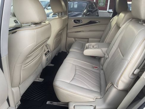 Used 2013 INFINITI JX35 AWD w/ Premium Pkg image 26