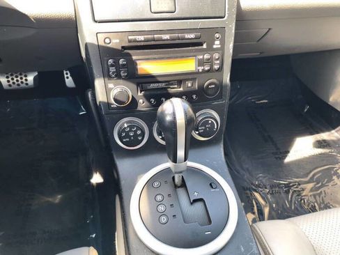 Used 2005 Nissan 350Z Touring RWD image 12