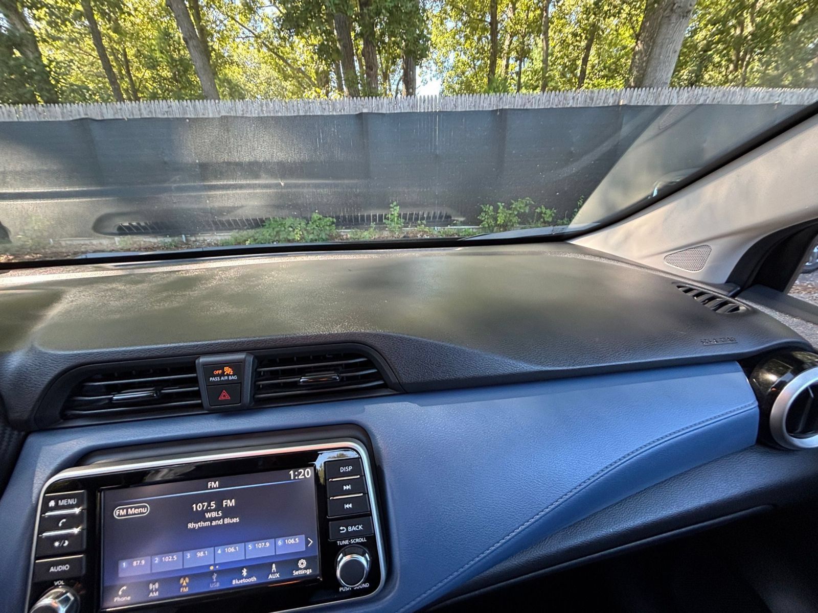 Used 2025 Nissan Versa SV FWD image 33