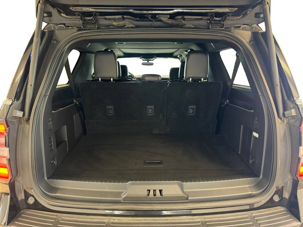 Used 2024 Ford Expedition Max Limited AWD/4WD image 19