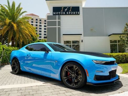 Used 2022 Chevrolet Camaro SS RWD image 1