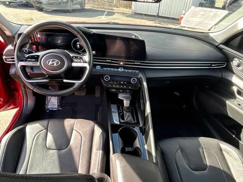Used 2023 Hyundai Elantra Limited FWD image 19