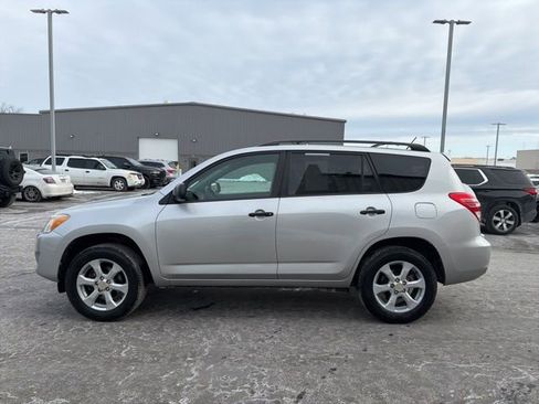 Used 2012 Toyota RAV4 4WD V6 w/ Tow Prep Pkg image 4