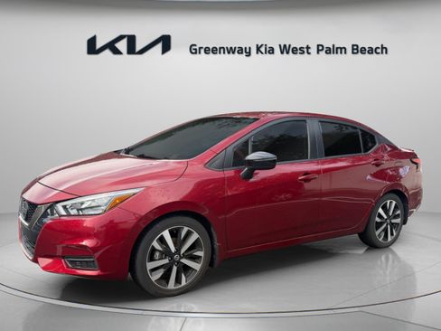 Used 2022 Nissan Versa SR FWD image 3