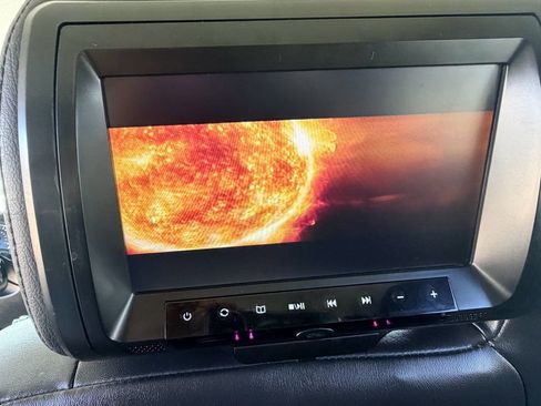 Used 2005 HUMMER H2 w/ Preferred Equipment Group image 16