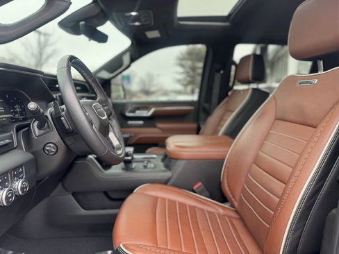 Used 2024 GMC Sierra 1500 Denali Ultimate image 15