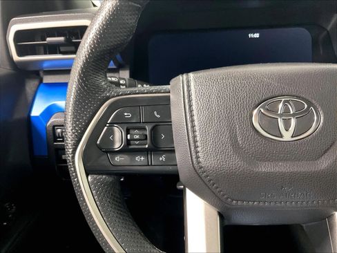 Certified 2025 Toyota Tacoma TRD Off-Road image 22