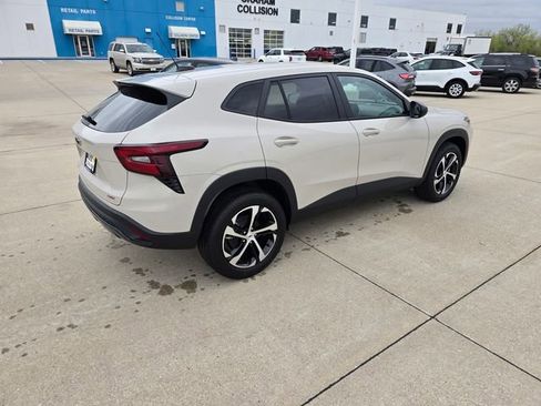 New 2026 Chevrolet Traverse Z71 w/ LPO, Floor Liner Package AWD/4WD image 13