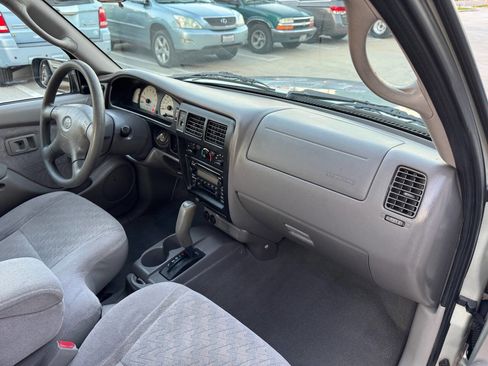 Used 2003 Toyota Tacoma 2WD Xtracab image 15