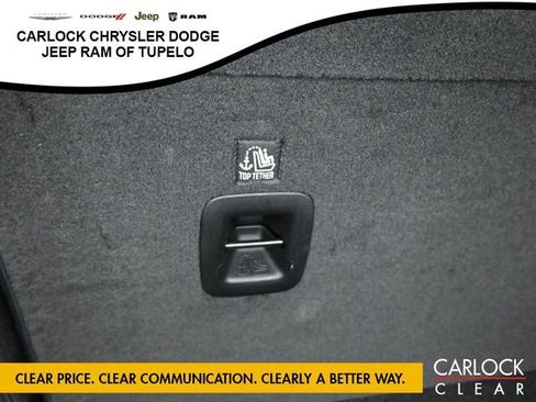 Used 2025 Jeep Wrangler Sport image 31