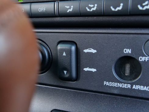 Used 2003 Ford Thunderbird Premium Convertible / Hardtop image 18