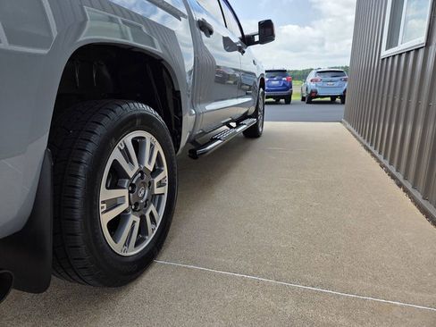 Used 2021 Toyota Tundra SR5 w/ SR5 Upgrade Package AWD/4WD image 11