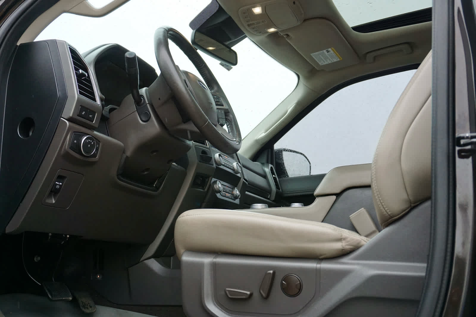 Used 2021 Ford Expedition XLT AWD/4WD image 27
