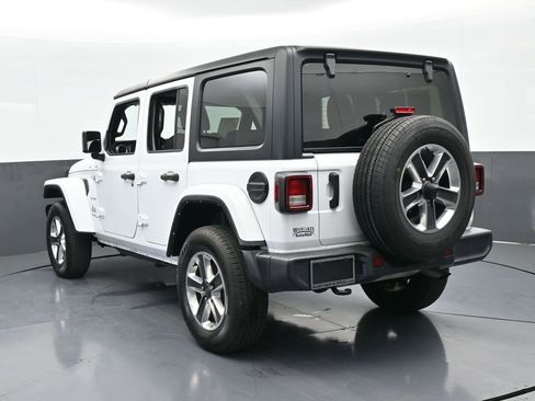 Used 2022 Jeep Wrangler Unlimited Sahara image 4