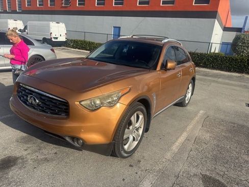 Used 2010 INFINITI FX35 2WD w/ Navigation Pkg image 1