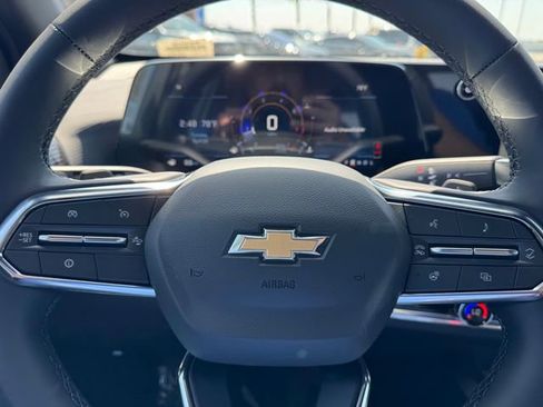 New 2026 Chevrolet Equinox LT FWD image 19