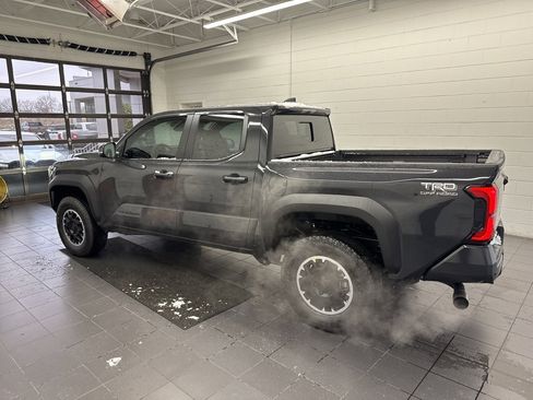 New 2025 Toyota Tacoma TRD Off-Road image 5