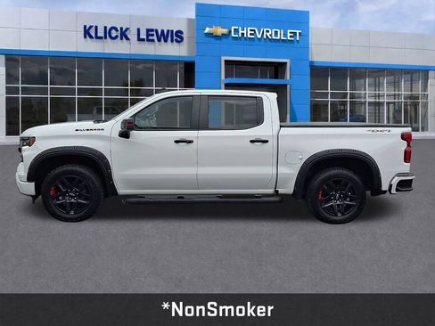 Used 2022 Chevrolet Silverado 1500 RST w/ Redline Edition AWD/4WD image 4