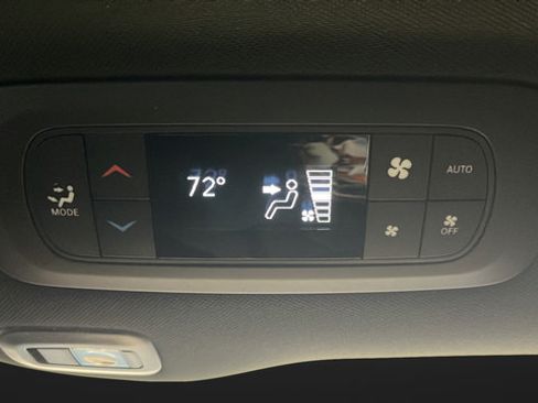 New 2026 Chrysler Pacifica Select FWD image 31