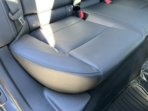 Used 2017 Subaru Outback 2.5i Limited image 50