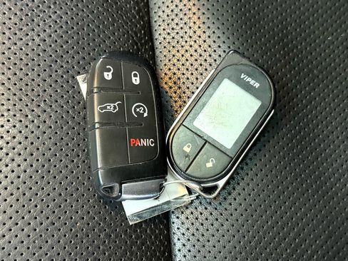 Used 2020 Jeep Grand Cherokee Summit w/ Platinum Series Group AWD/4WD image 40