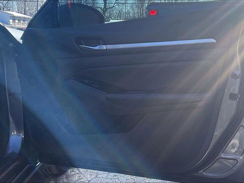 Used 2023 Nissan Altima 2.5 SV image 23