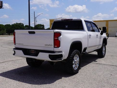 Used 2024 Chevrolet Silverado 2500 High Country w/ Technology Package image 5