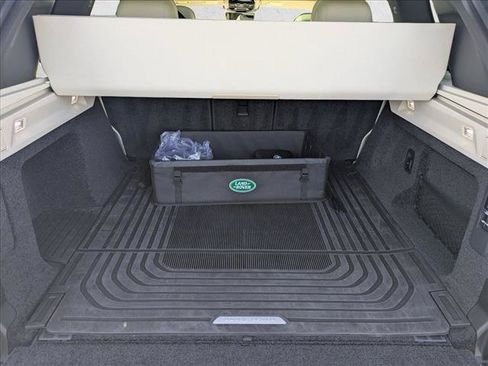 Certified 2025 Land Rover Range Rover SE AWD/4WD image 6