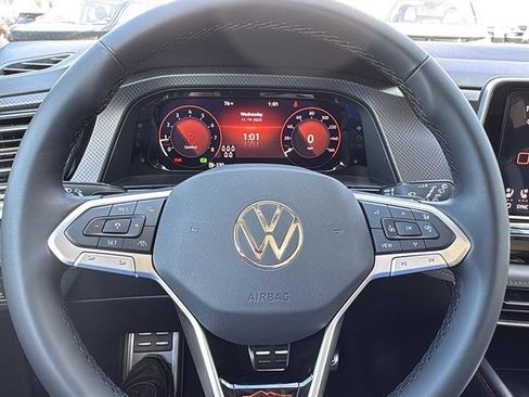 New 2026 Volkswagen Atlas Peak Edition image 13