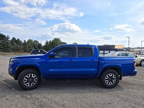 Used 2024 Nissan Frontier SL w/ Technology Package AWD/4WD image 13