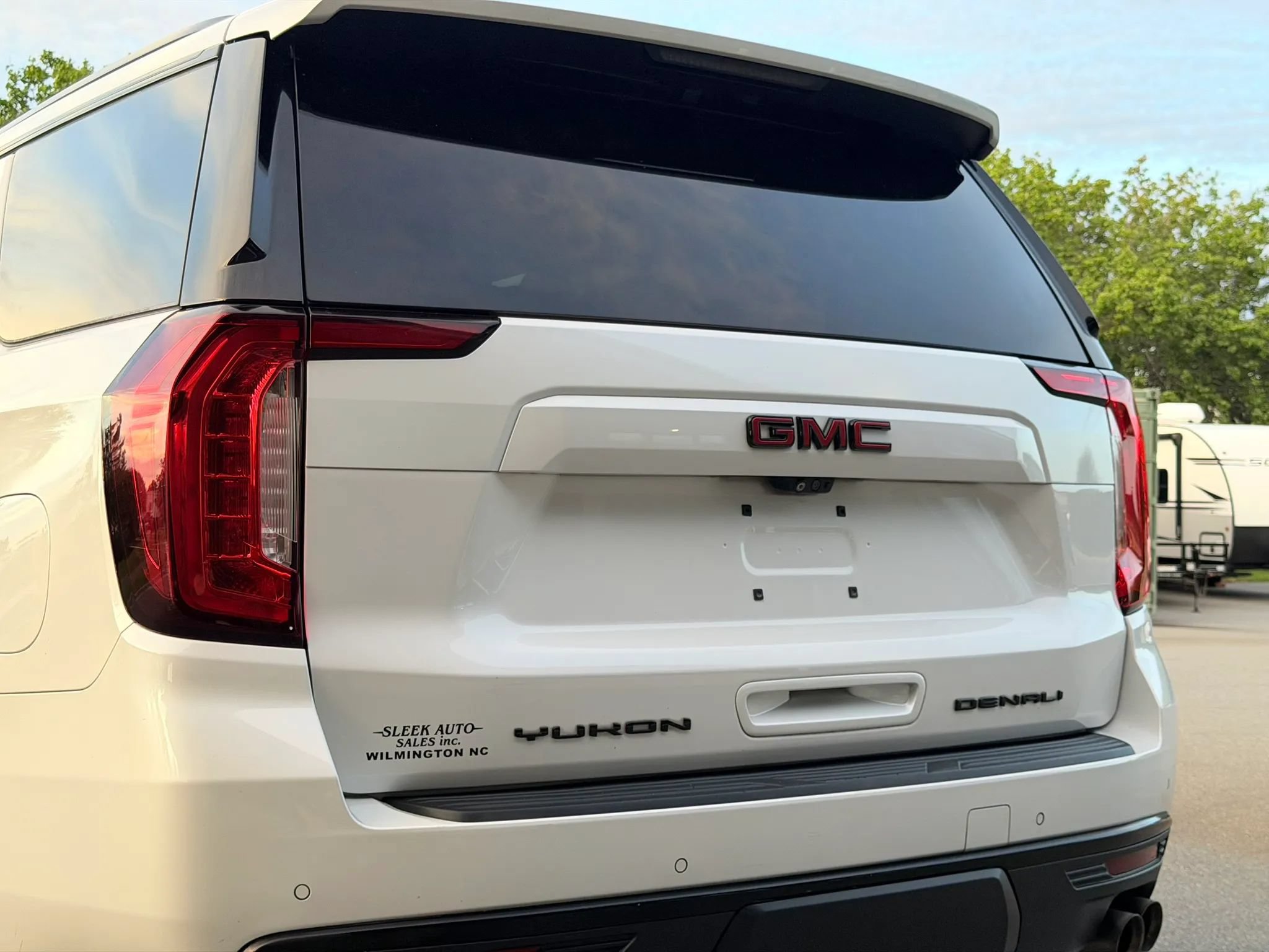 Used 2021 GMC Yukon Denali w/ Denali Ultimate Package AWD/4WD image 15