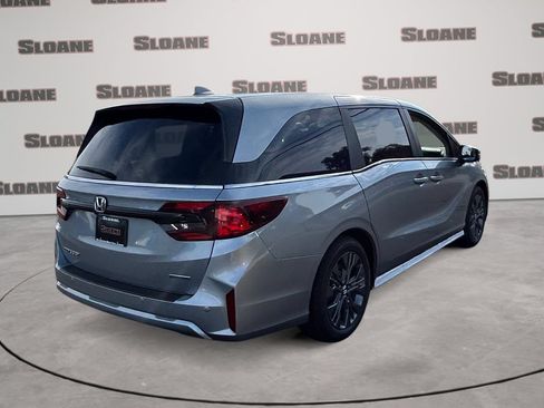 New 2026 Honda Odyssey Touring image 5