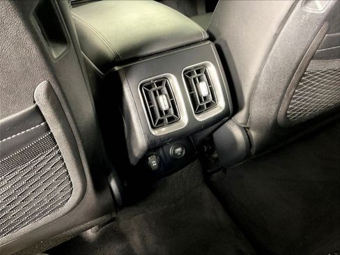 Used 2021 Kia Sorento S FWD image 11