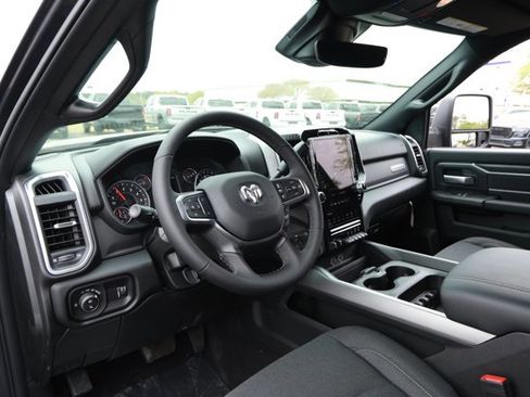 New 2026 RAM 2500 Big Horn AWD/4WD image 25