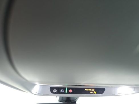 Used 2021 Chevrolet Blazer LT FWD image 25