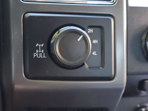 Used 2018 Ford F250 XLT w/ XLT Premium Package AWD/4WD image 26