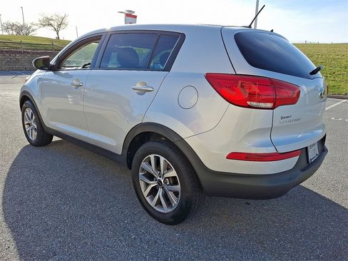 Used 2016 Kia Sportage LX image 7