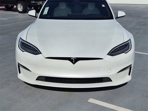 Used 2022 Tesla Model S Plaid image 9