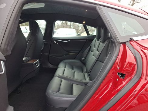 Used 2018 Tesla Model S 100D image 10